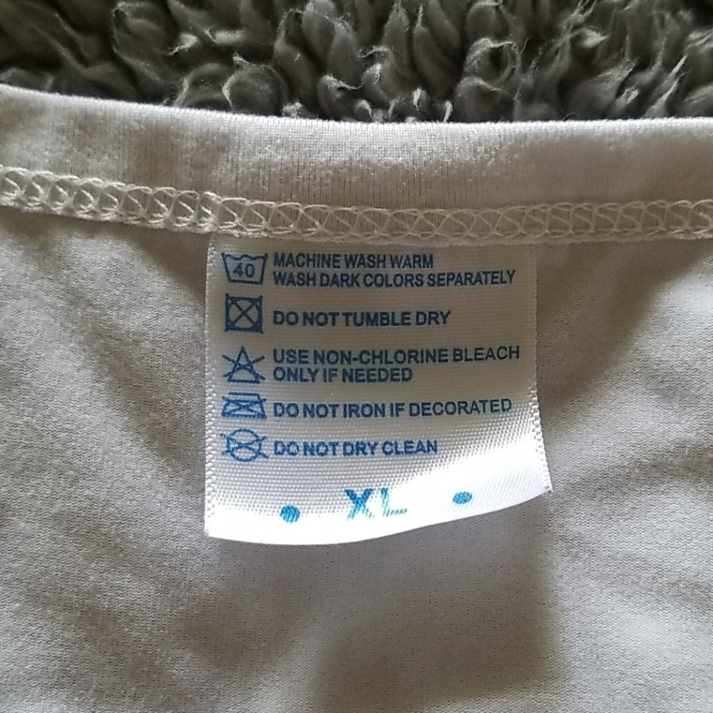 Retro Tshirt - Picture 3 of 3